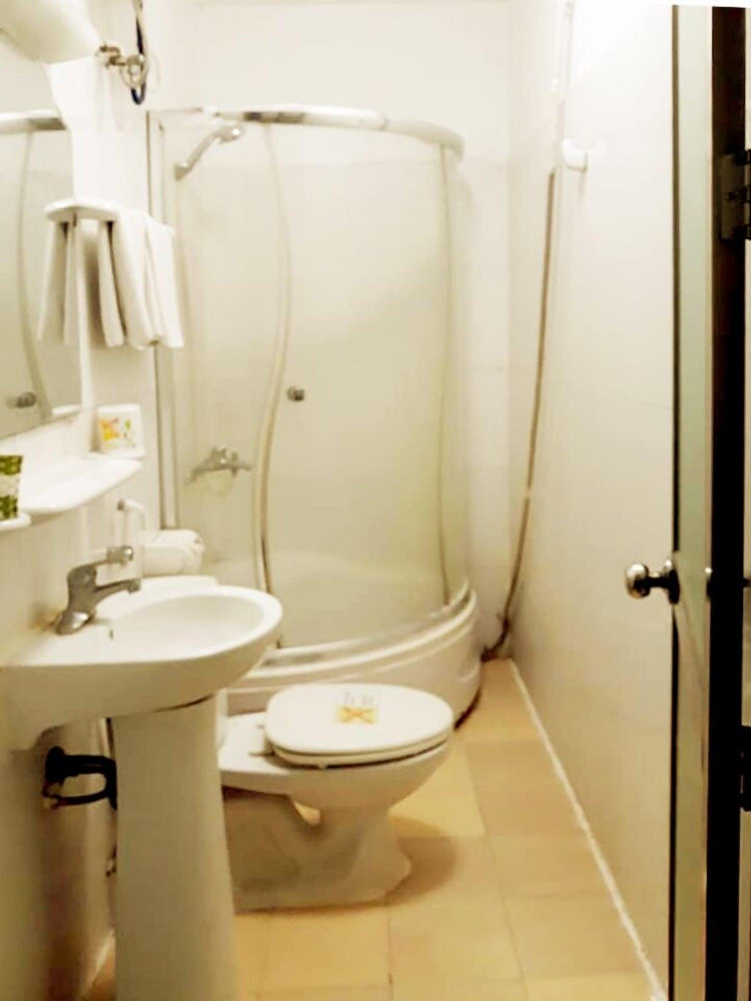 Hanoi Oriental Hotel Bagian luar foto